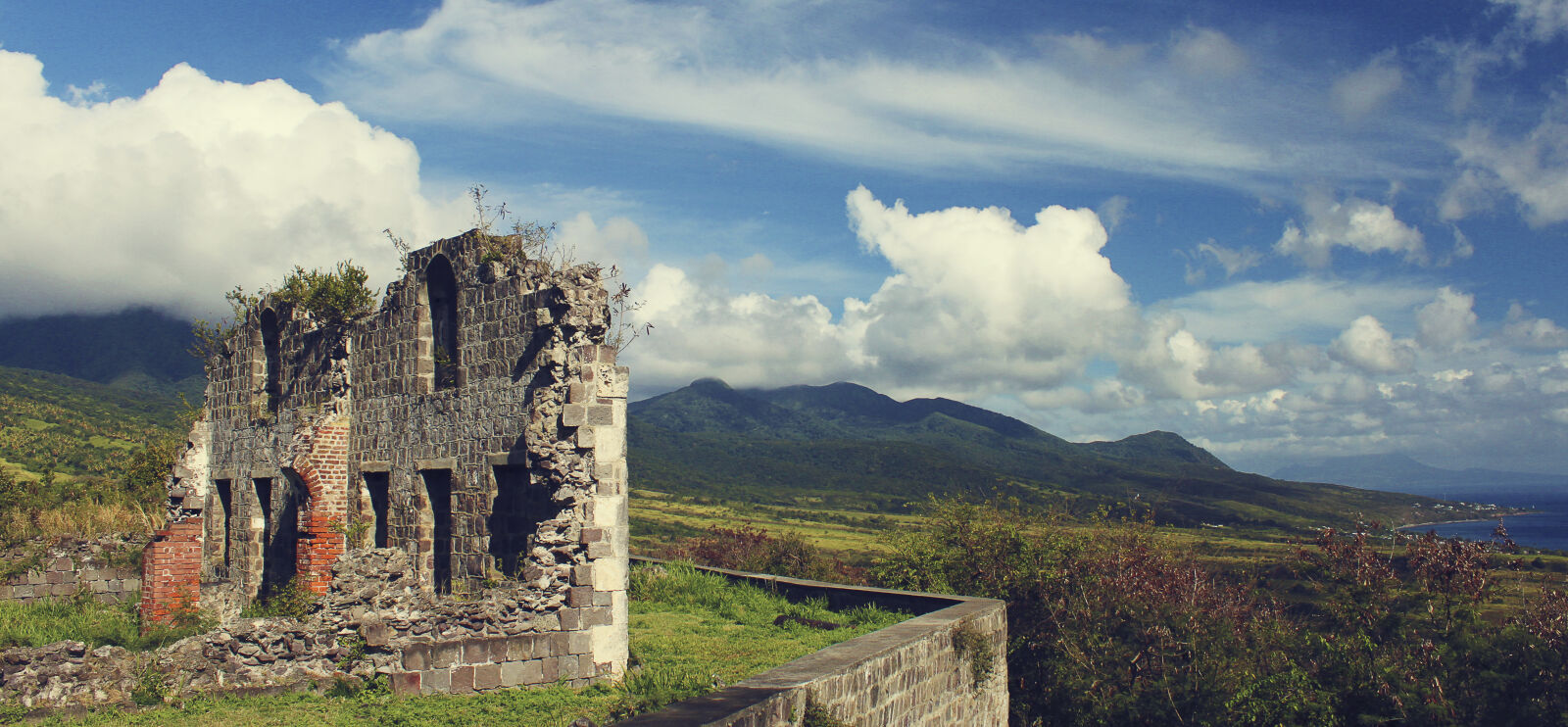 Nikon D7000 sample photo. Castle, island, ruins, sky photography