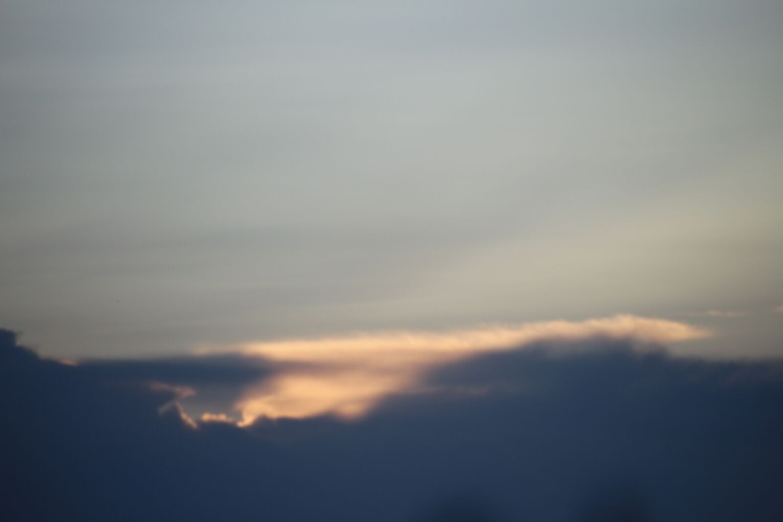 Canon EOS 700D (EOS Rebel T5i / EOS Kiss X7i) + Canon EF-S 55-250mm F4-5.6 IS STM sample photo. Sky, peace, think photography