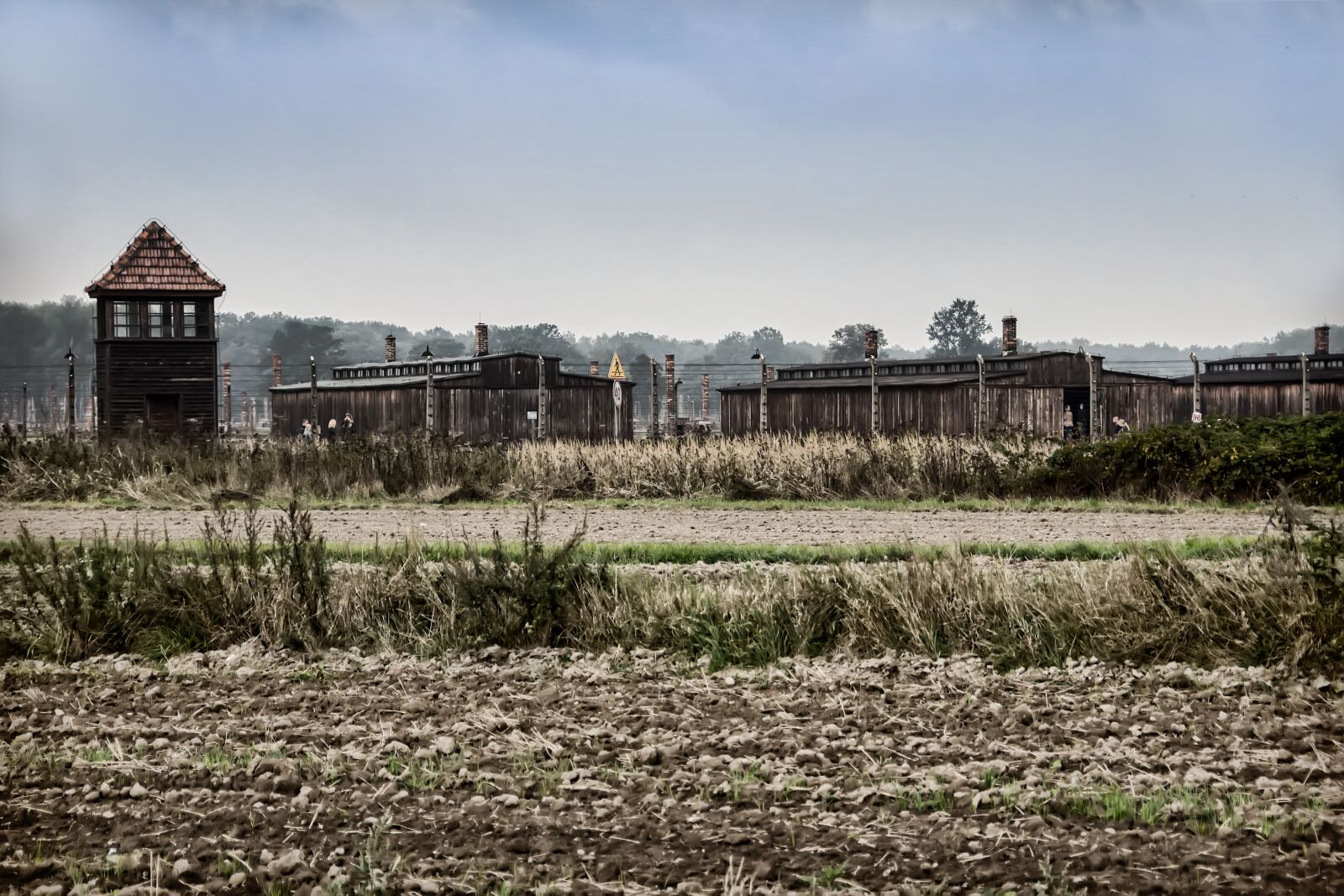 Canon EOS 600D (Rebel EOS T3i / EOS Kiss X5) sample photo. Auschwitz 2, brezinka, auschwitz photography