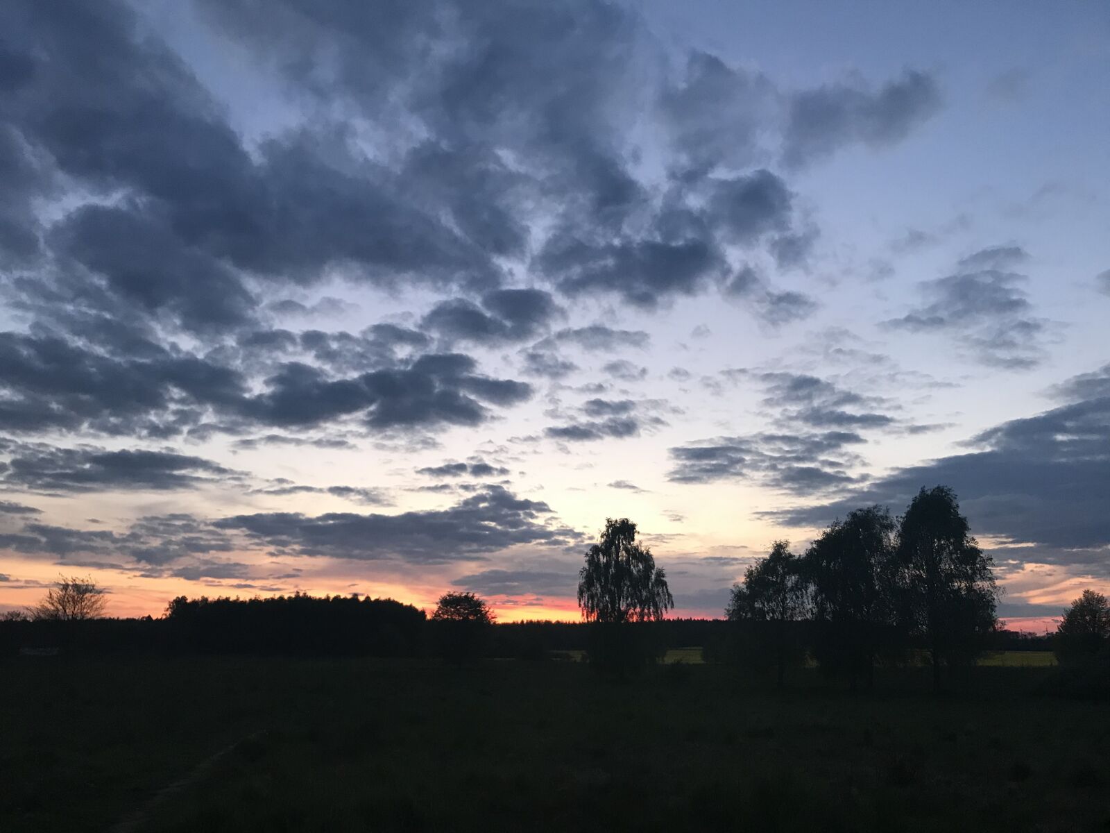 iPhone 7 back camera 3.99mm f/1.8 sample photo. Sunset, sky, clouds photography