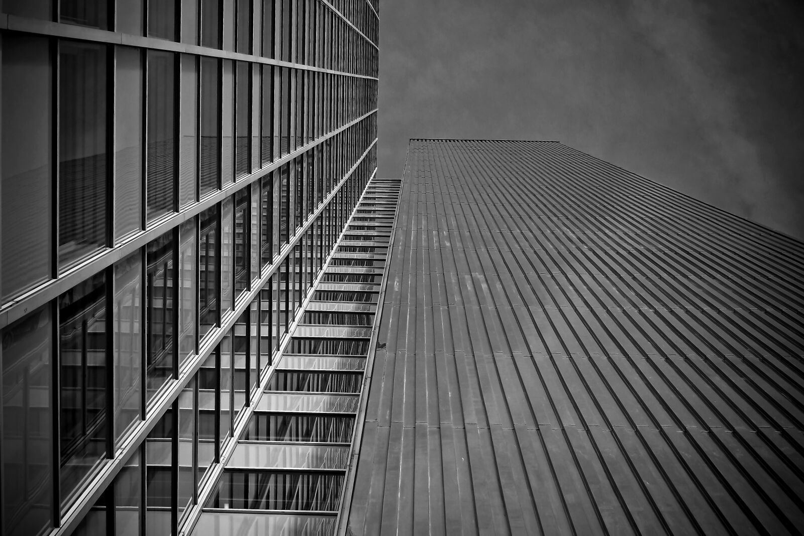 Olympus OM-D E-M10 sample photo. Architecture, skyscraper, glass facades photography