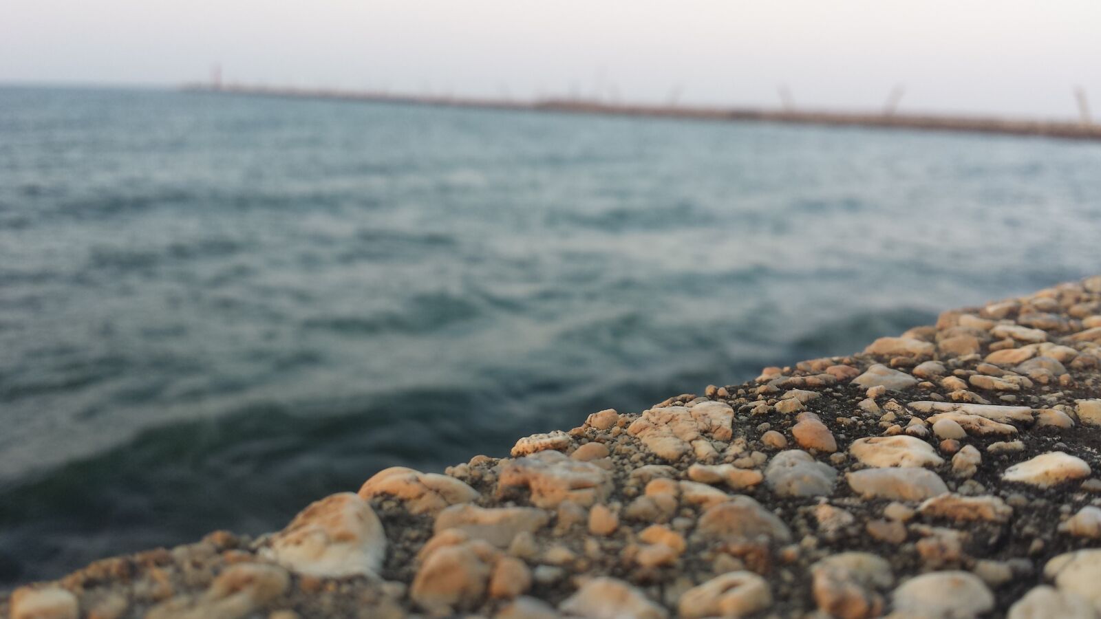 Samsung Galaxy S4 sample photo. Beach, city, ciudad, escolleras photography