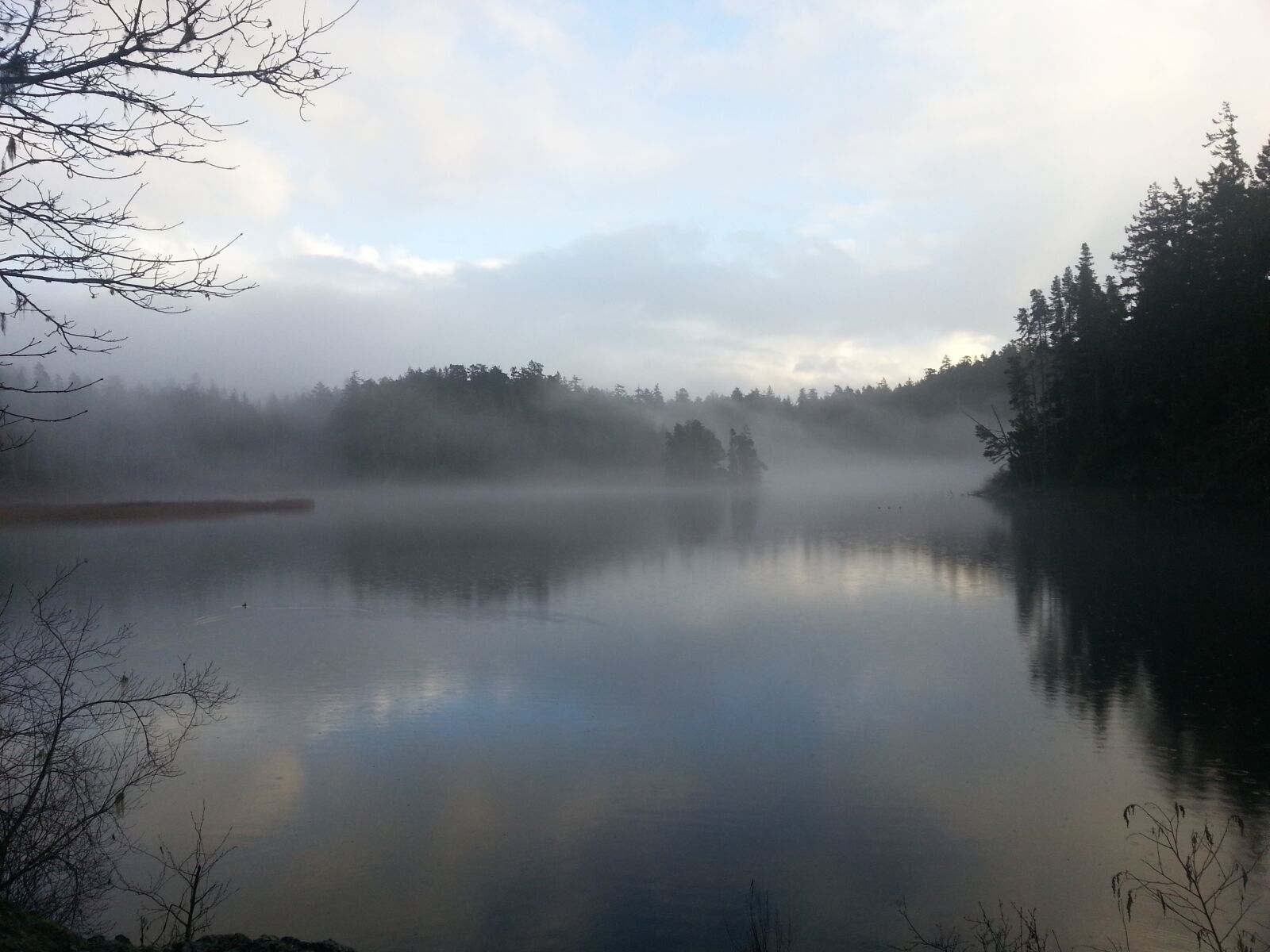 Samsung Galaxy S3 sample photo. Lake, mist, landscape photography