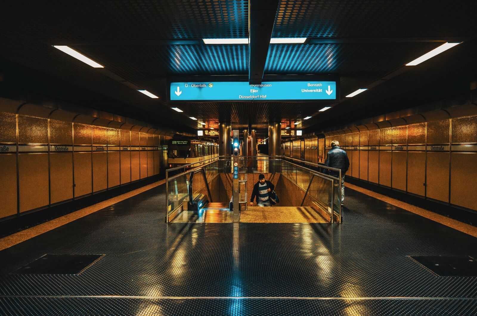 Nikon D3300 sample photo. Escalator, metro, stairs photography