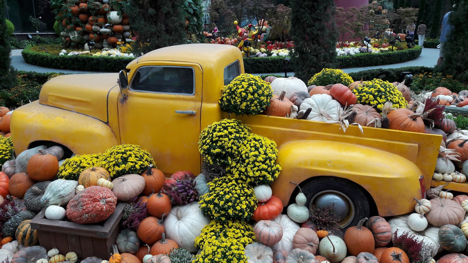 Samsung Galaxy A5(2016) sample photo. Autumn, harvest, truck photography