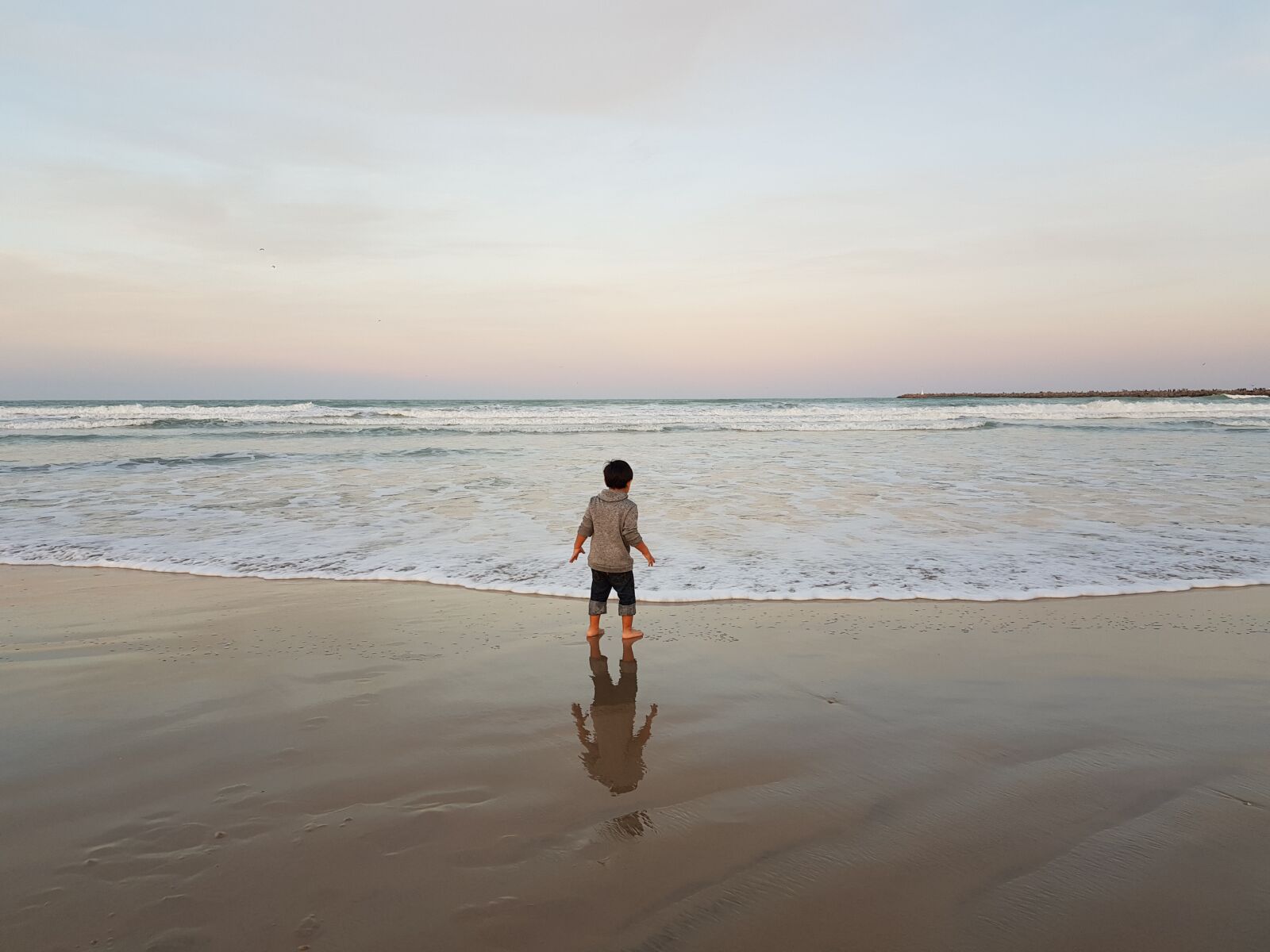 Samsung Galaxy S8 sample photo. Beach, sea, child photography