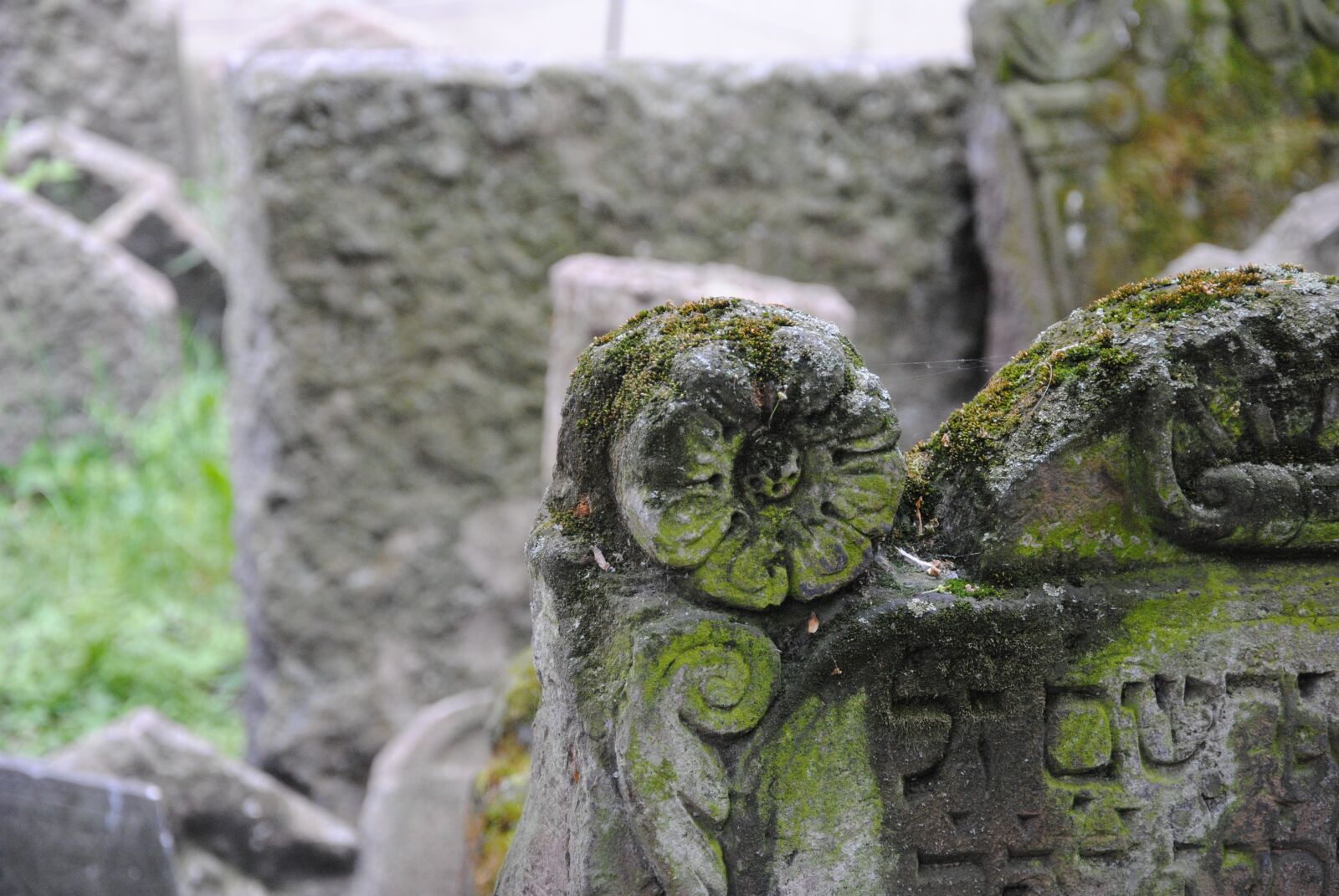 Nikon D3000 sample photo. Cemetery, tombstone, stone photography