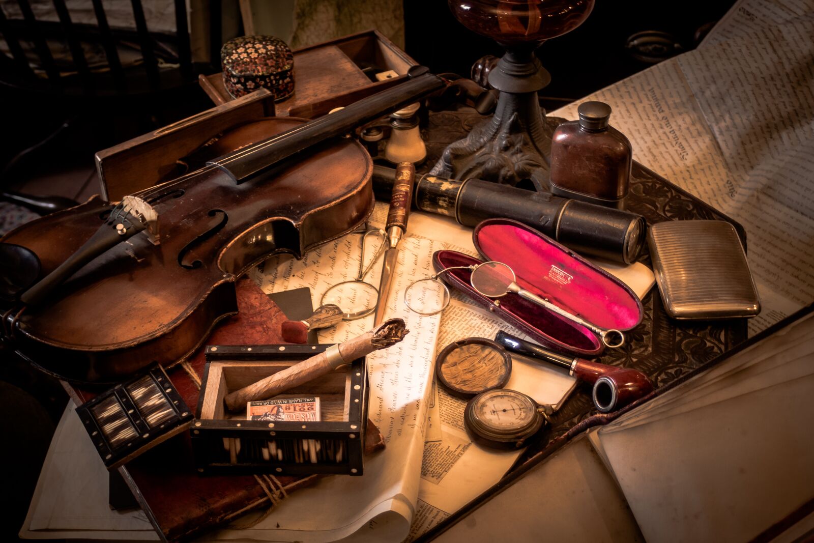 PENTAX RICOH IMAGING PENTAX MX-1 sample photo. Western-style, antique, detective photography
