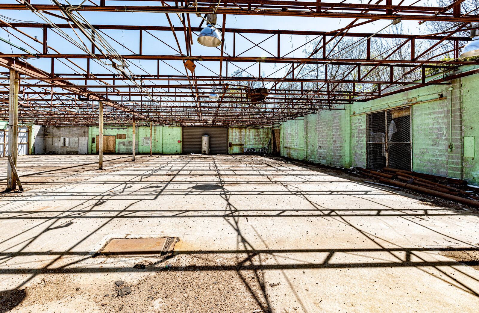 Nikon D810 sample photo. Abandon building, empty, decay photography