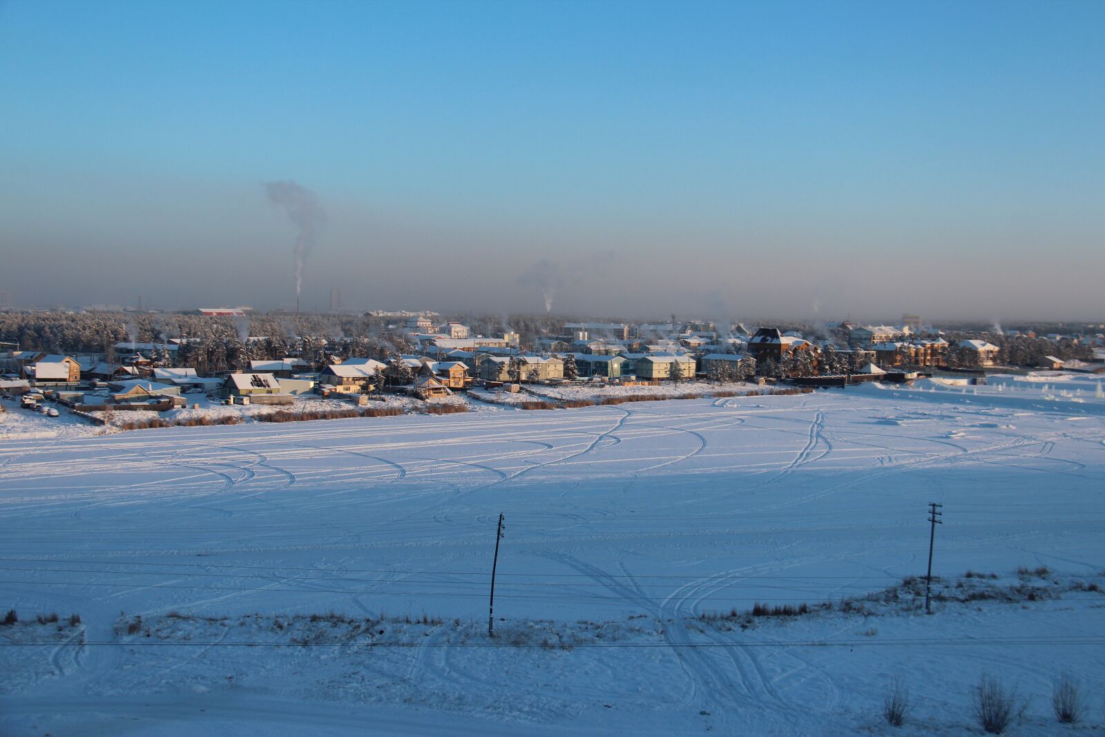 Canon EOS 600D (Rebel EOS T3i / EOS Kiss X5) sample photo. Siberia, winter, traces photography