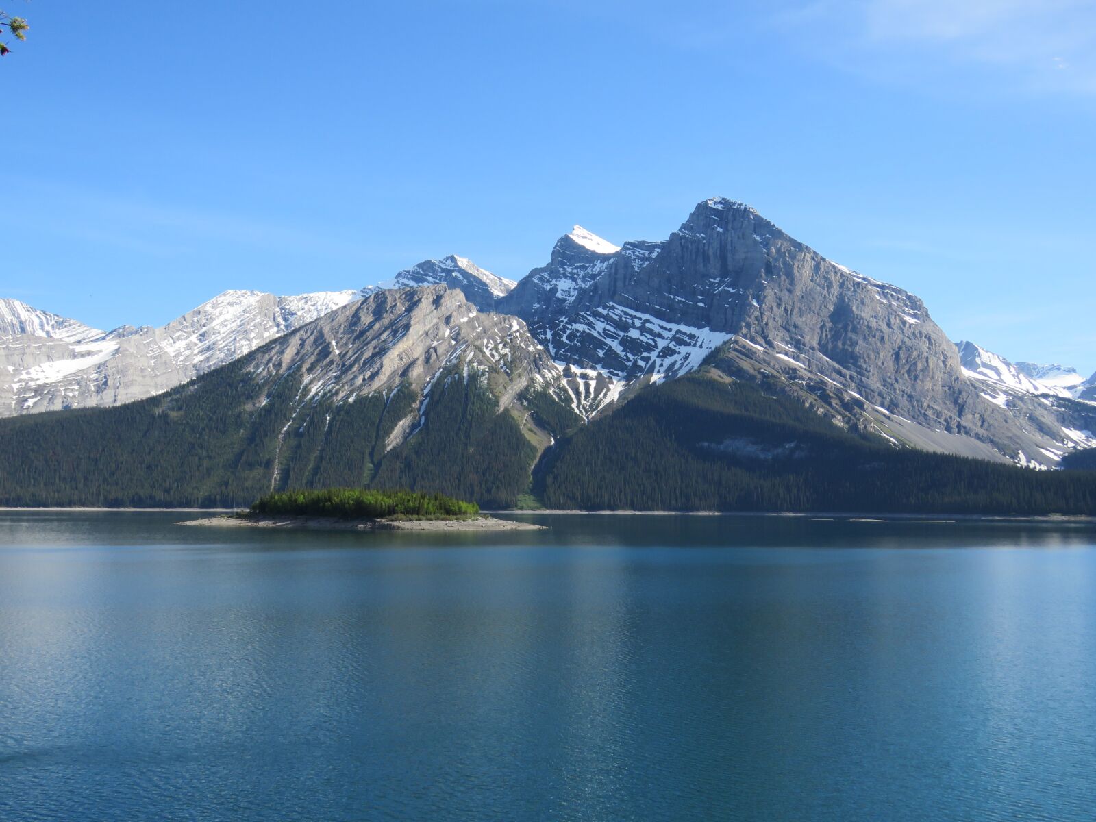 Canon PowerShot SX60 HS sample photo. Upper kananaskis lake, alberta photography
