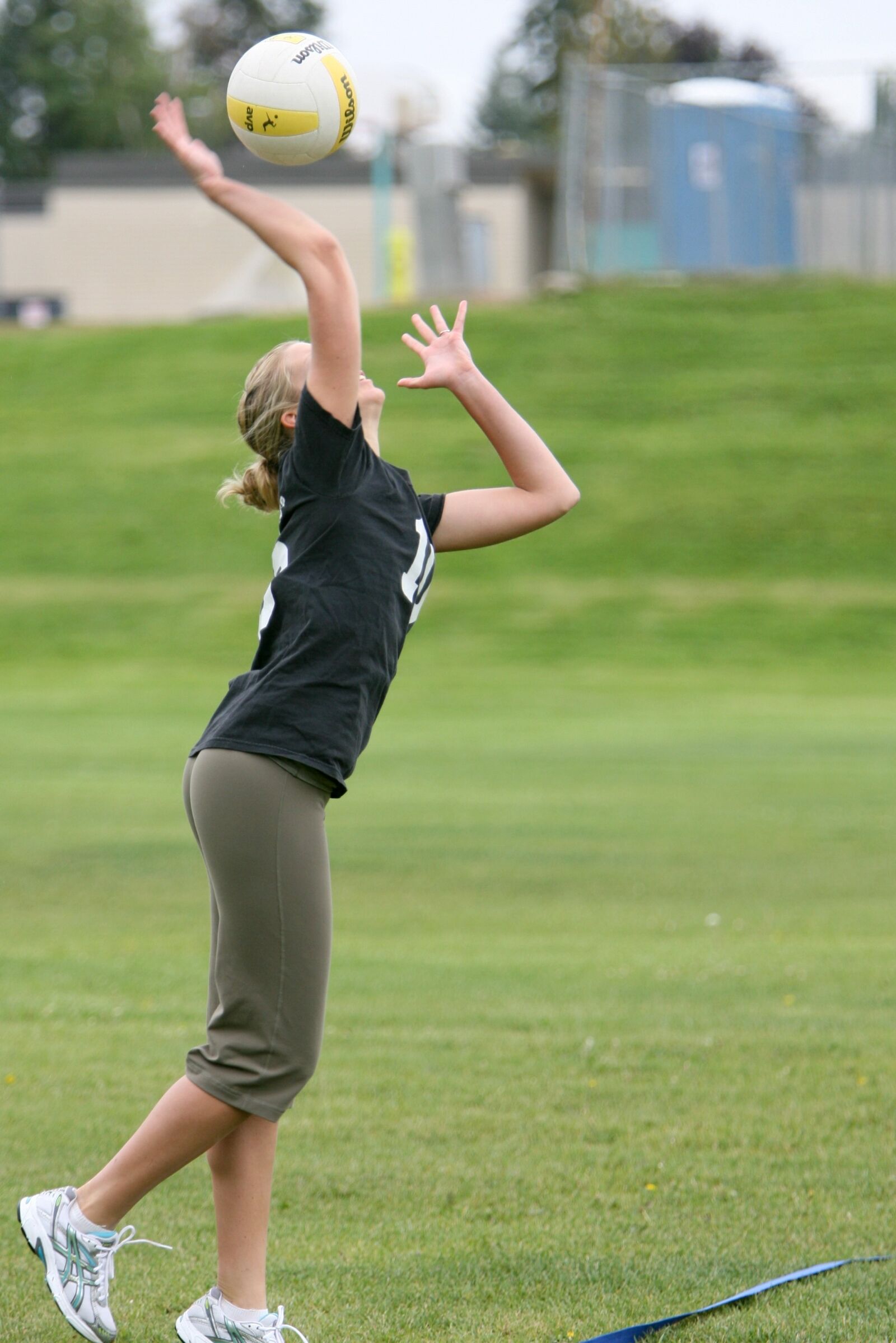 Canon EOS-1D Mark II N sample photo. Volleyball, girls volleyball, game photography