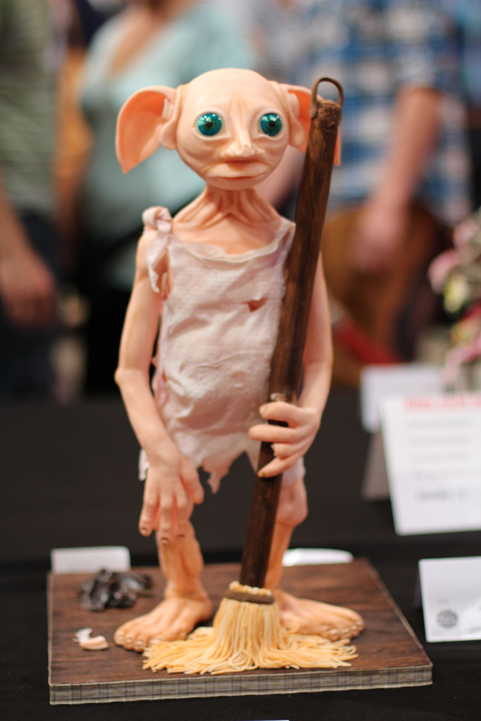 Canon EOS 600D (Rebel EOS T3i / EOS Kiss X5) + Canon EF 50mm F1.4 USM sample photo. Dobby, harry potter, sock photography