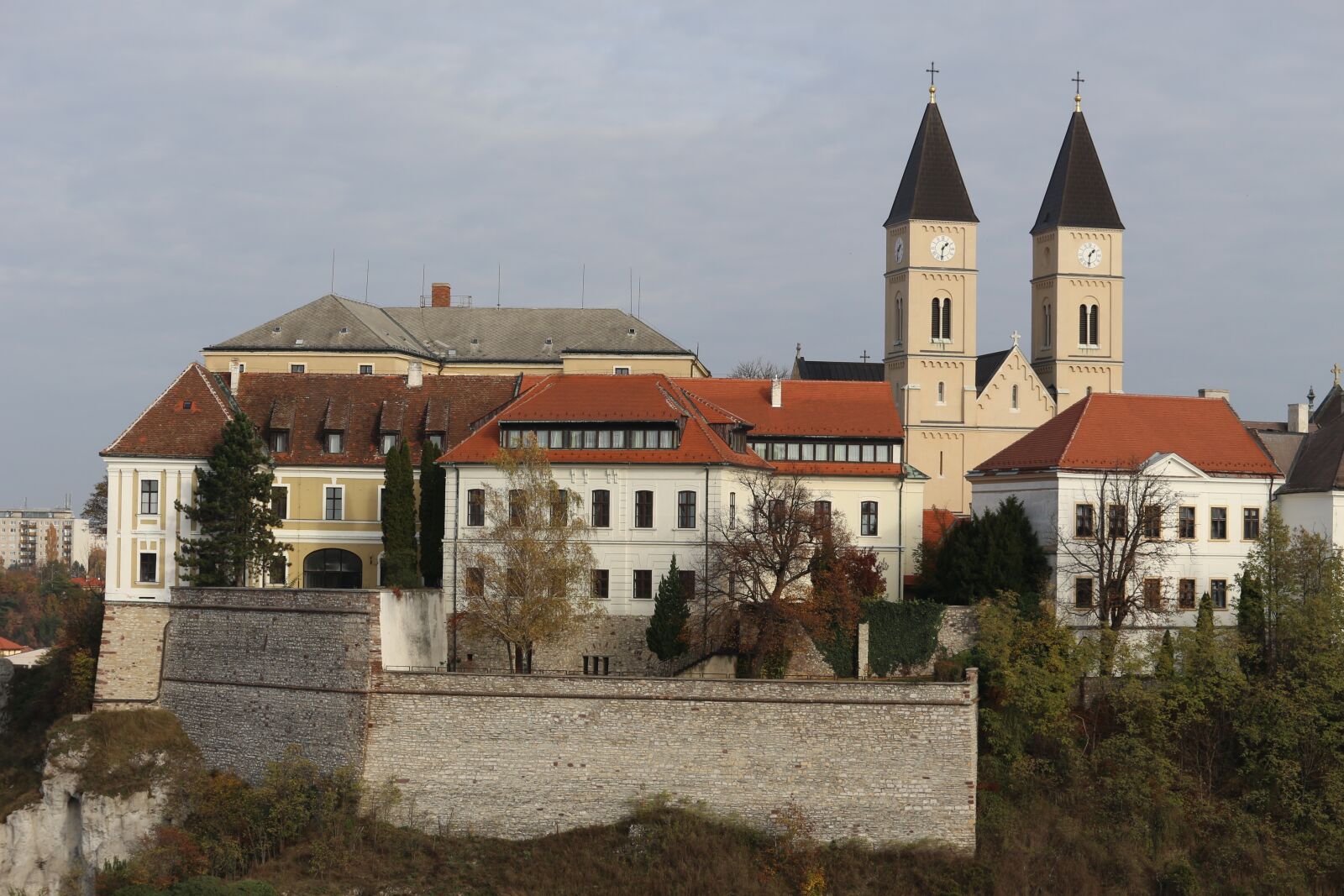 Canon EF-S 55-250mm F4-5.6 IS STM sample photo. Veszpr m, veszpr m photography