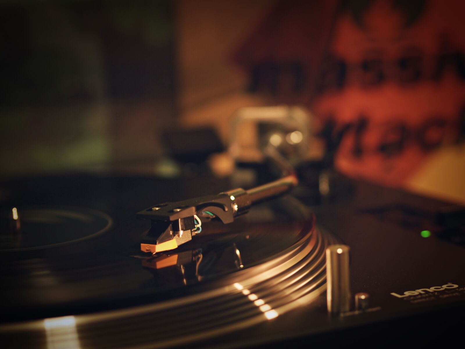Olympus PEN E-PL5 sample photo. Lenco, massive, attack, music photography