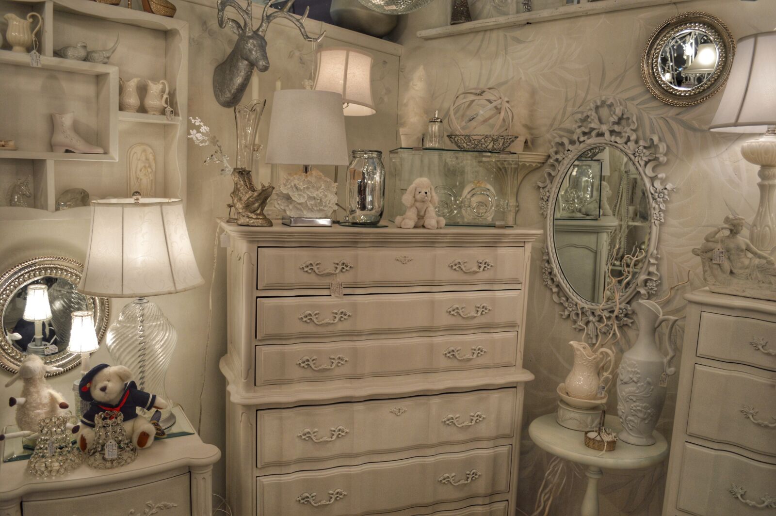 Nikon D3200 sample photo. Dresser, white, decor photography