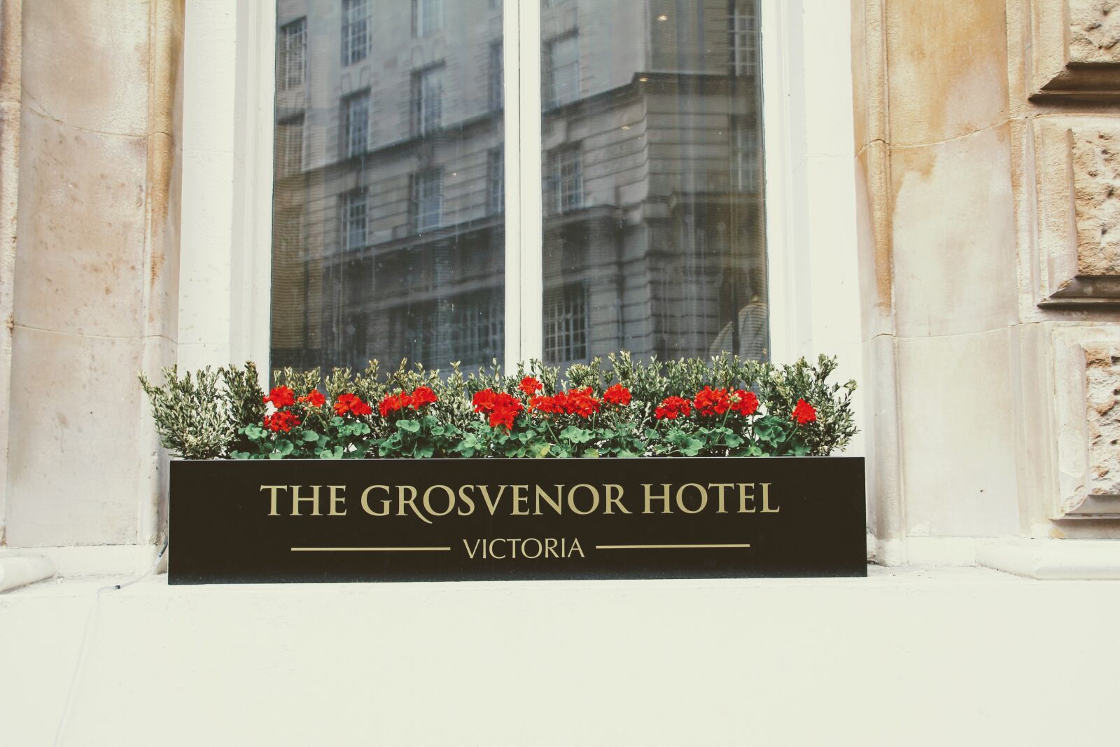 Canon EOS 60D sample photo. Hotel, grosvenor hotel, victoria photography