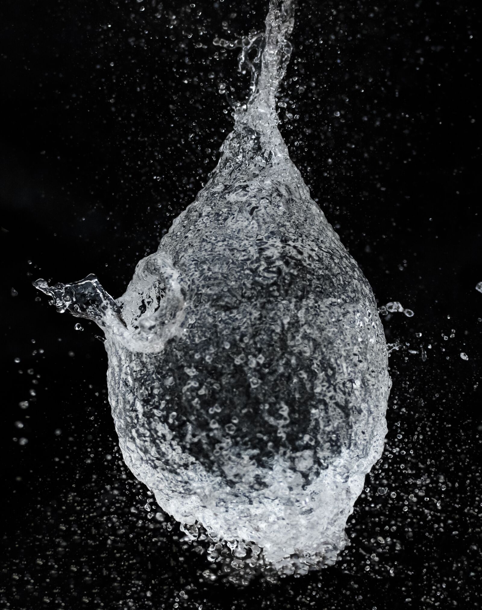 Nikon D3300 sample photo. Water, balloon, burst photography