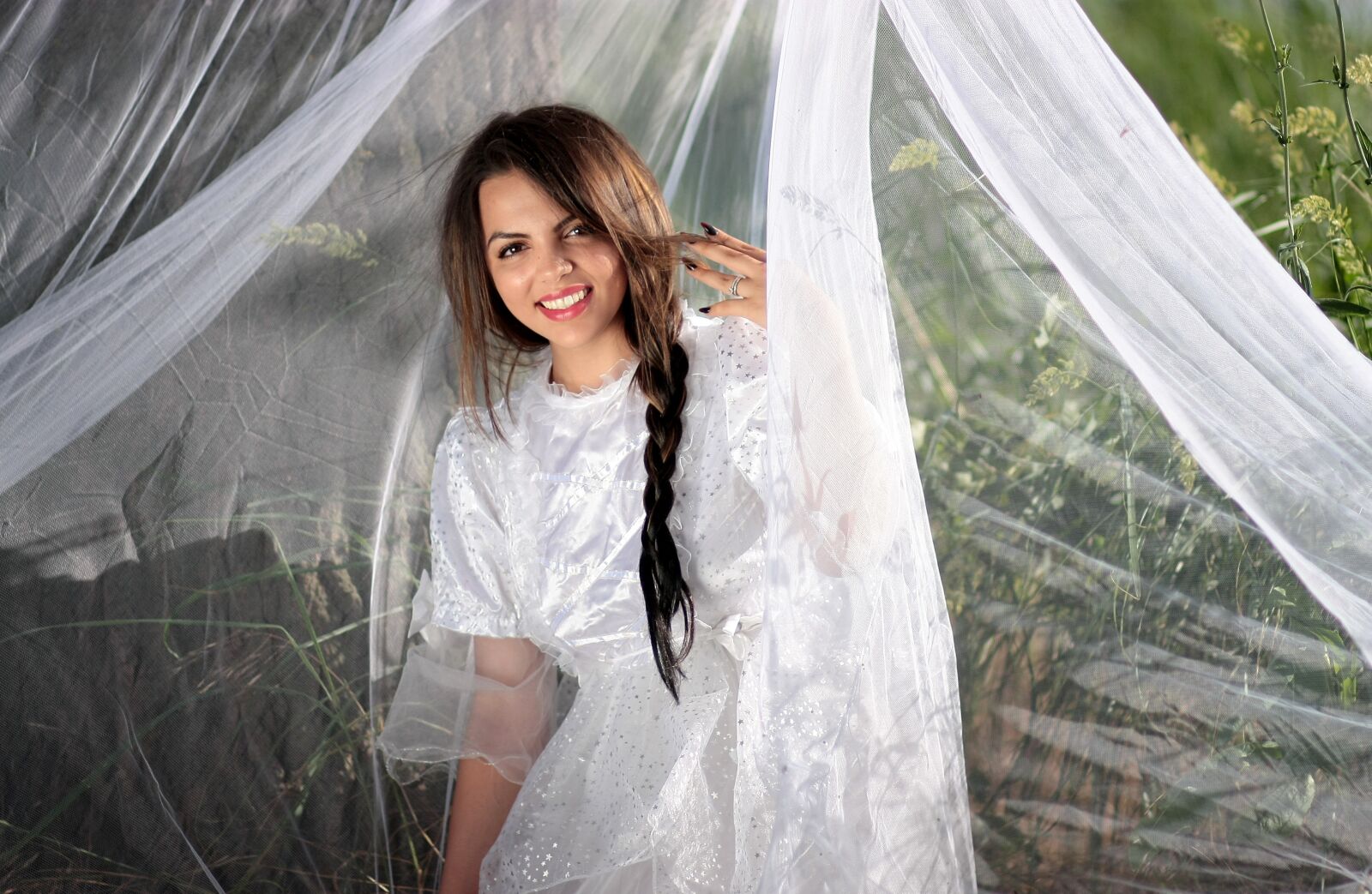 Canon EOS 450D (EOS Rebel XSi / EOS Kiss X2) sample photo. Girl, veil, white photography