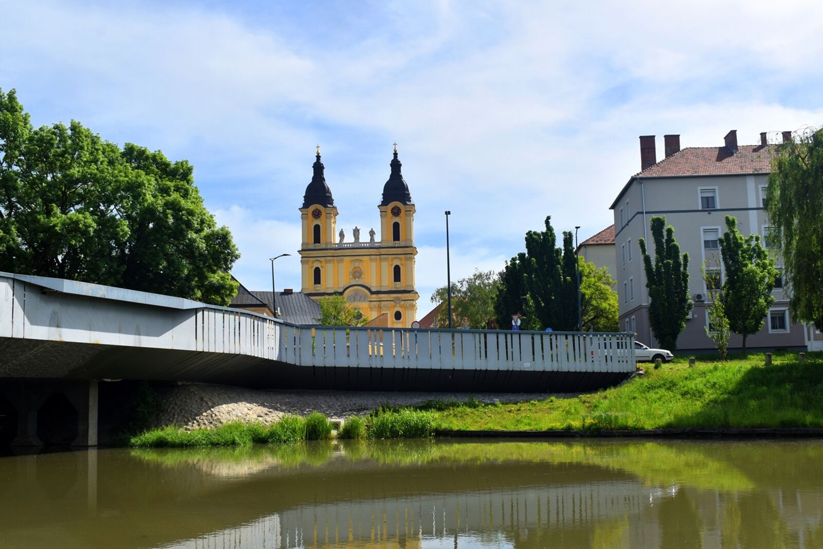 Nikon D3500 sample photo. Butter, church, water photography