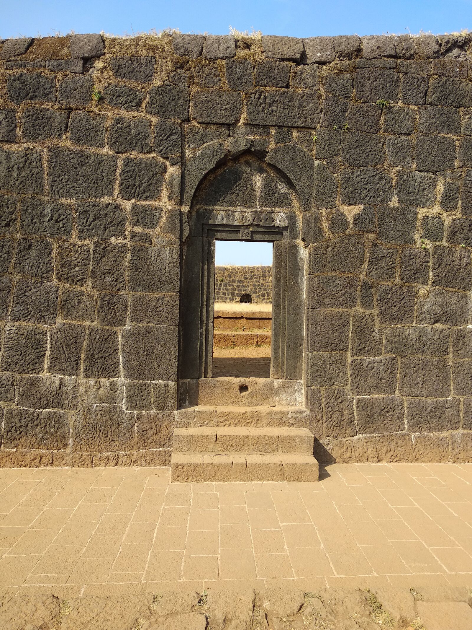 Xiaomi Mi A1 sample photo. Fort, raigad fort, maharashtra photography