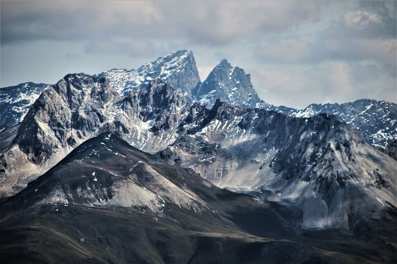 Canon EOS 600D (Rebel EOS T3i / EOS Kiss X5) + Canon TS-E 90mm F2.8 Tilt-Shift sample photo. Mountain, nature, landscape photography