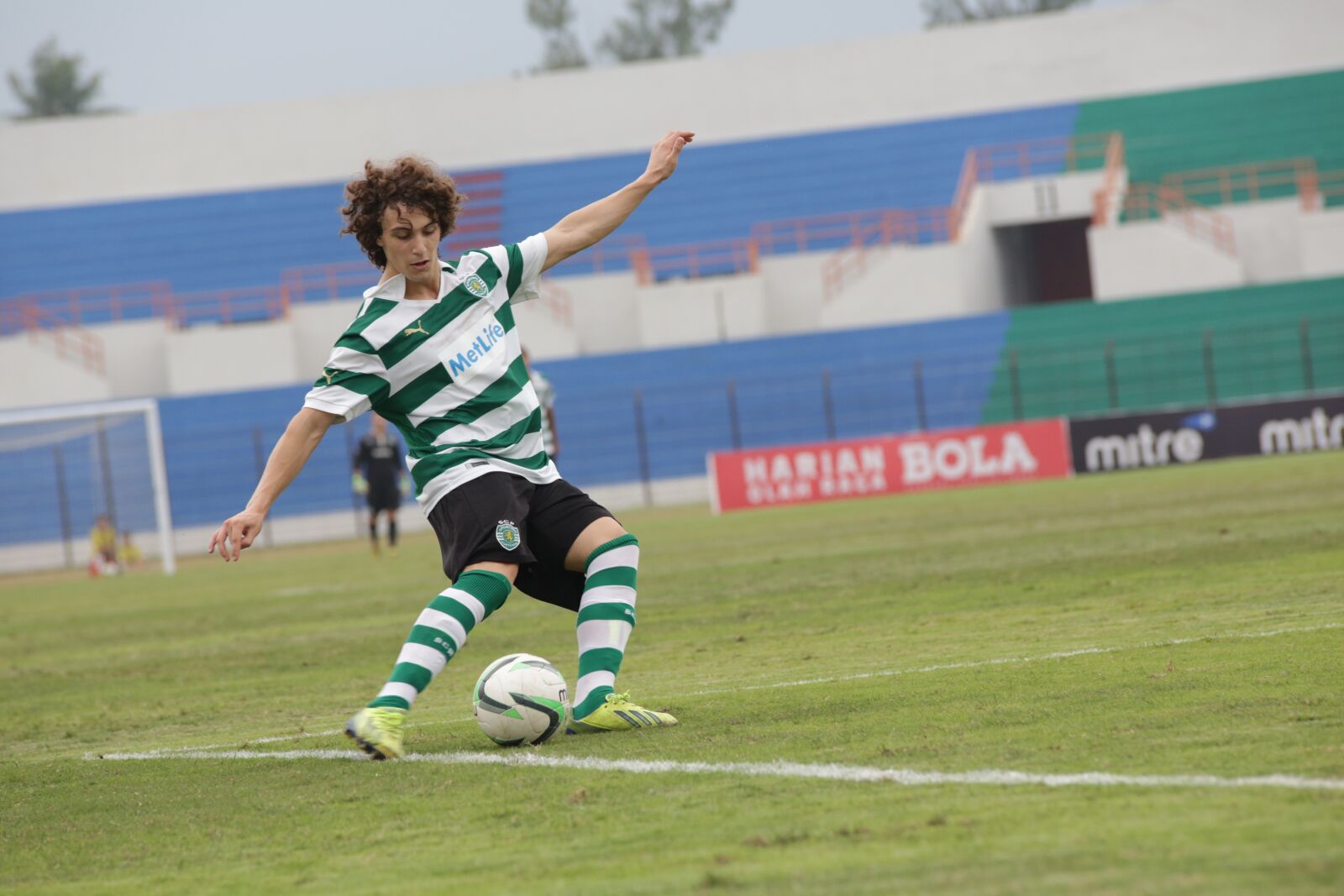 Canon EOS 5D Mark III sample photo. Soccer, playing soccer, goal photography
