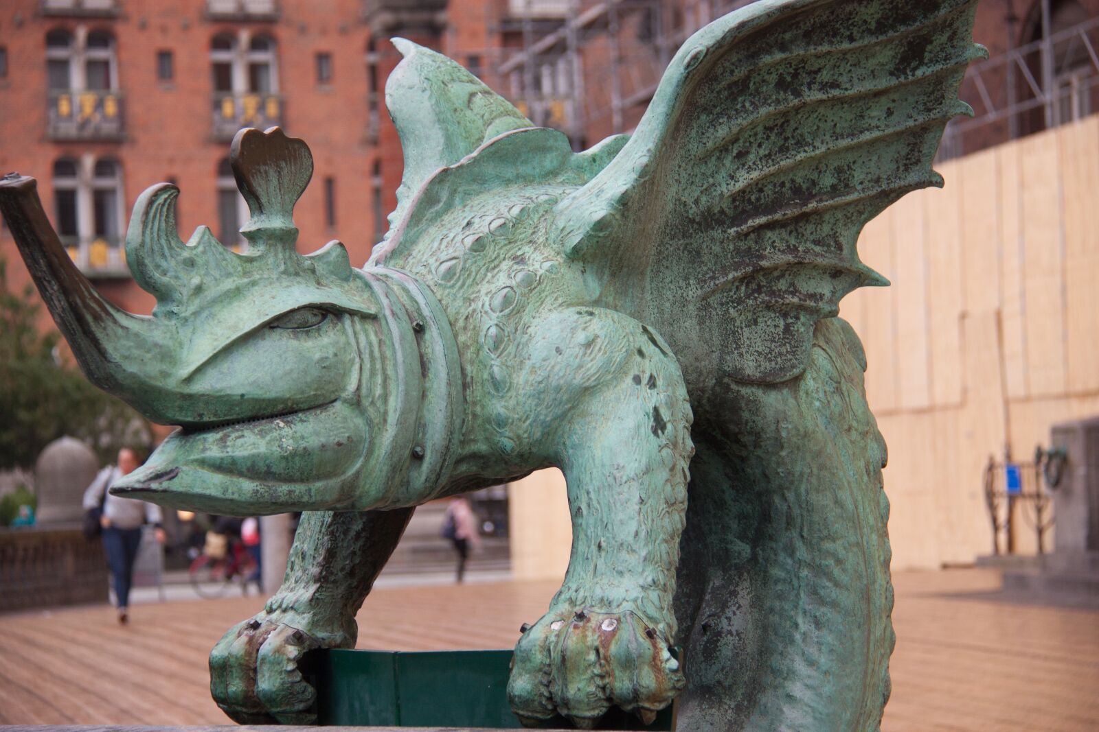 Canon EOS 50D sample photo. Bronze, figure, dragon photography