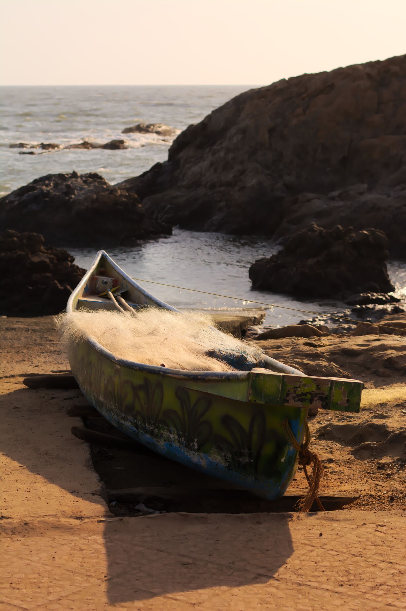 Nikon D5200 sample photo. Boat, water, beach photography