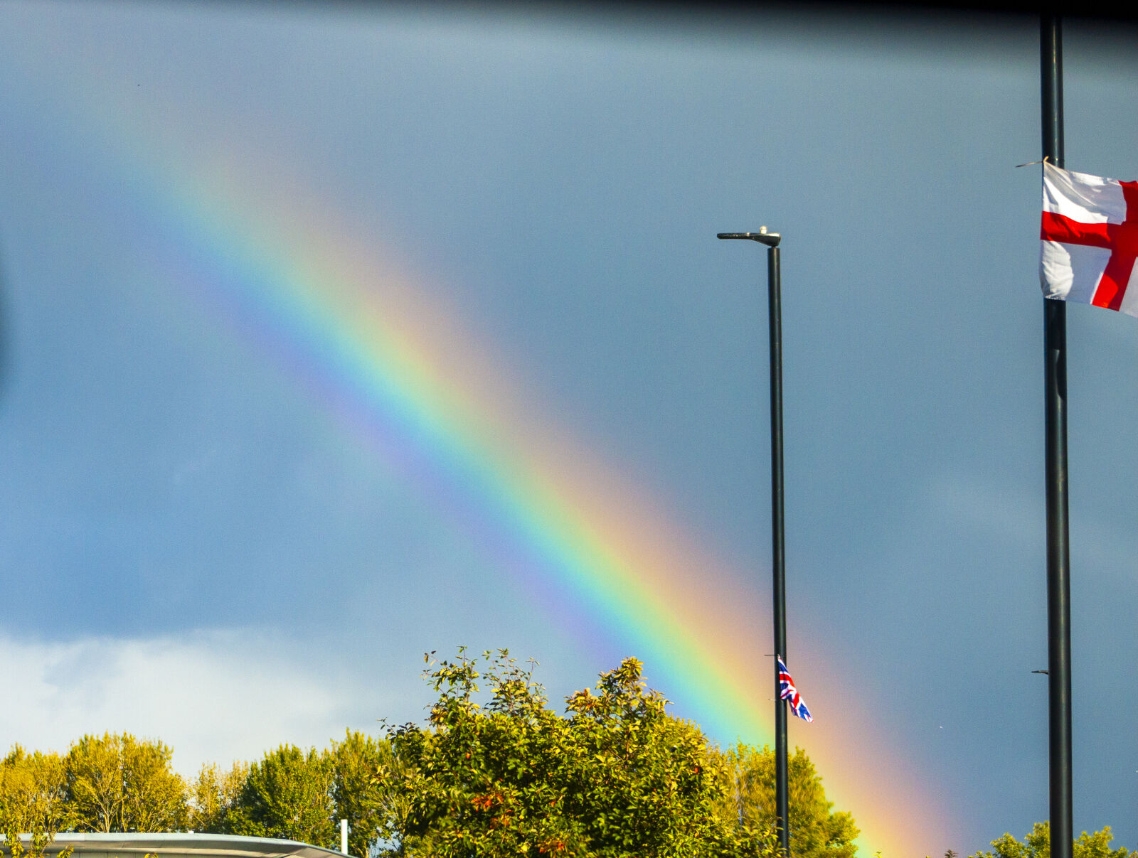 Canon EOS 40D sample photo. Rainbow and england flags photography