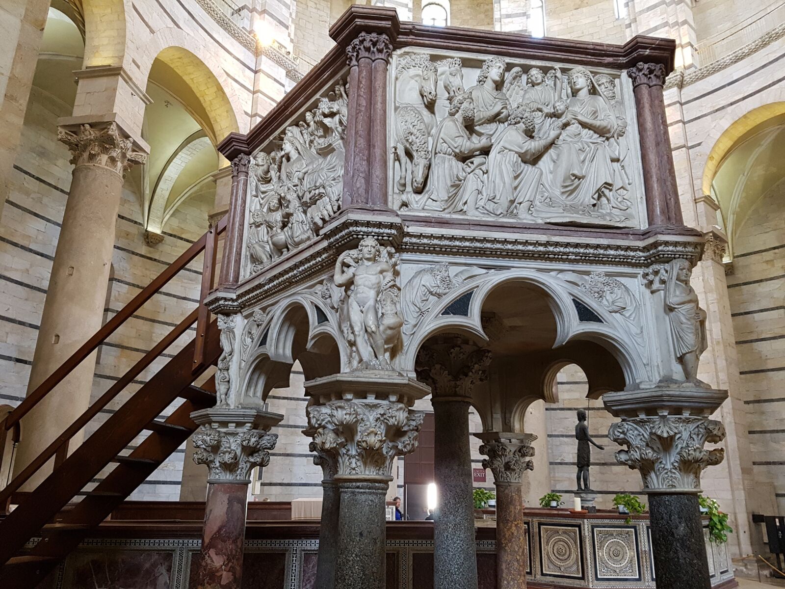 Samsung Galaxy S7 Edge sample photo. Pisa, baptistery, marble pulpit photography