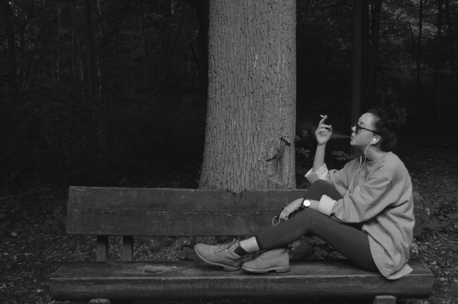 Nikon D3200 sample photo. Woman, black and white photography