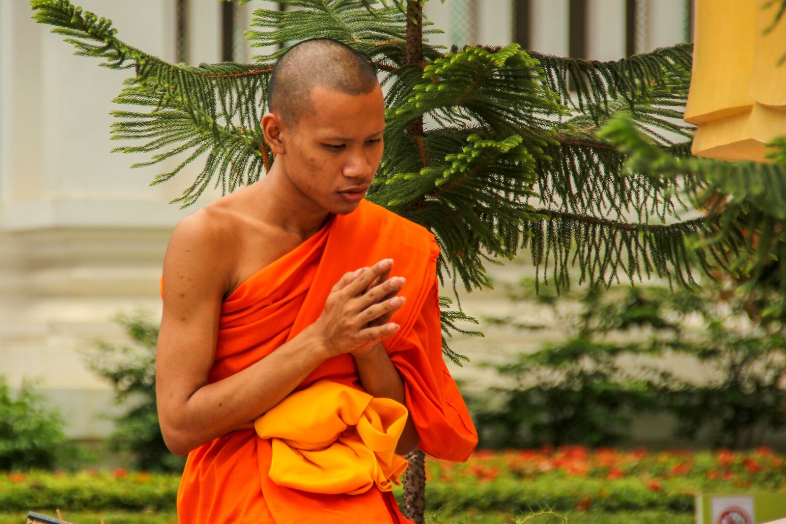 Canon EOS 60D sample photo. Monk, buddhism, meditation photography