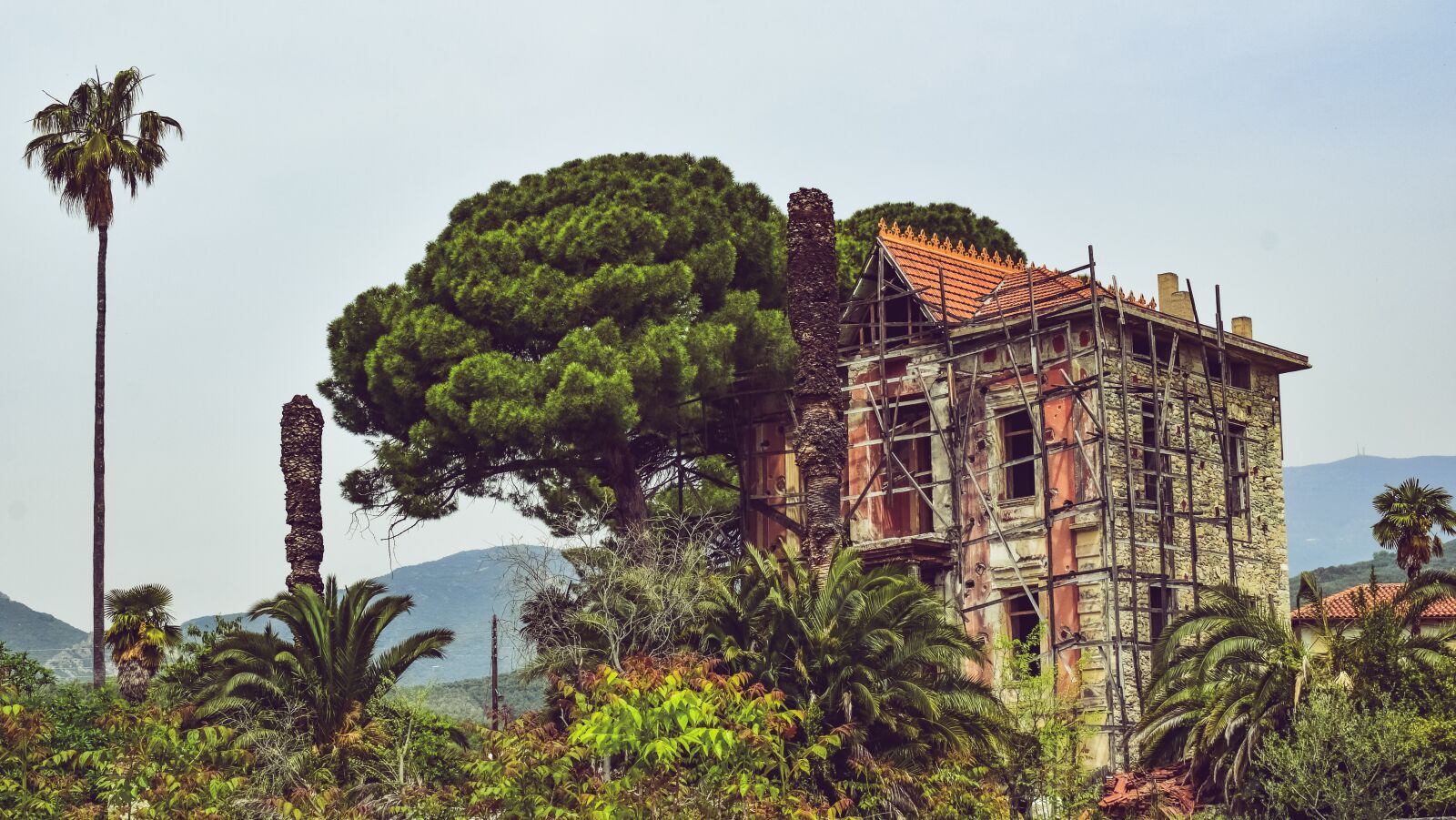 Nikon D3300 sample photo. House, old, architecture photography