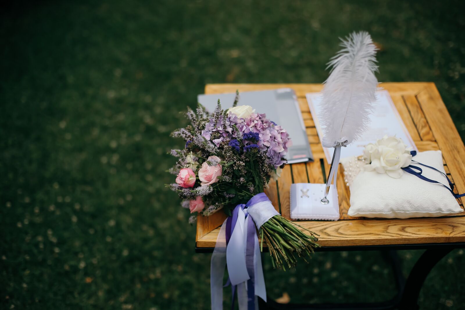 Canon EF 50mm F1.4 USM sample photo. Flowers, wedding, celebration photography