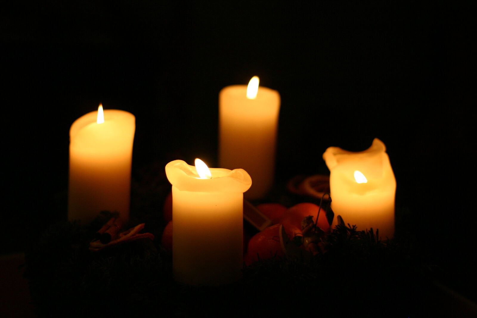 Canon EOS 300D (EOS Digital Rebel / EOS Kiss Digital) sample photo. Candlelight, candles, christmas photography