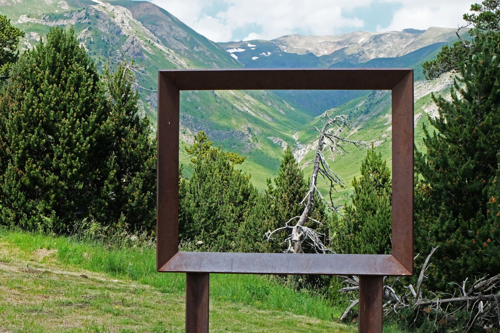 Fujifilm XC 16-50mm F3.5-5.6 OIS II sample photo. Andorra, viewpoint roc del photography