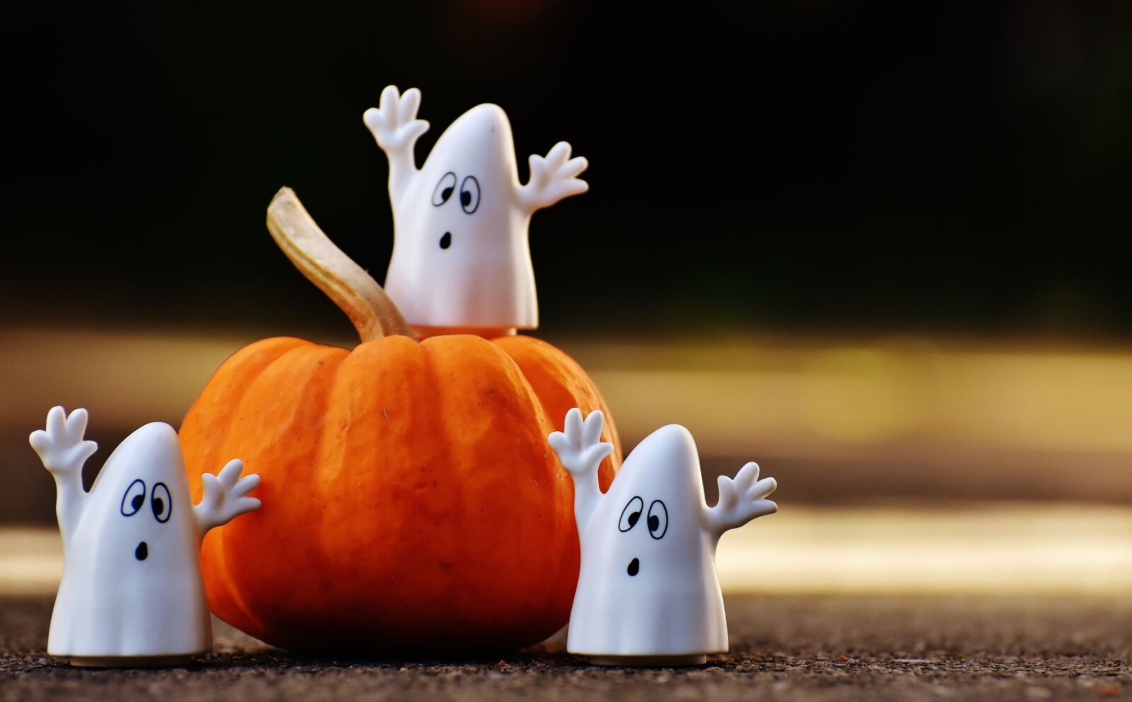 Nikon D7200 sample photo. Halloween, ghosts, pumpkin photography