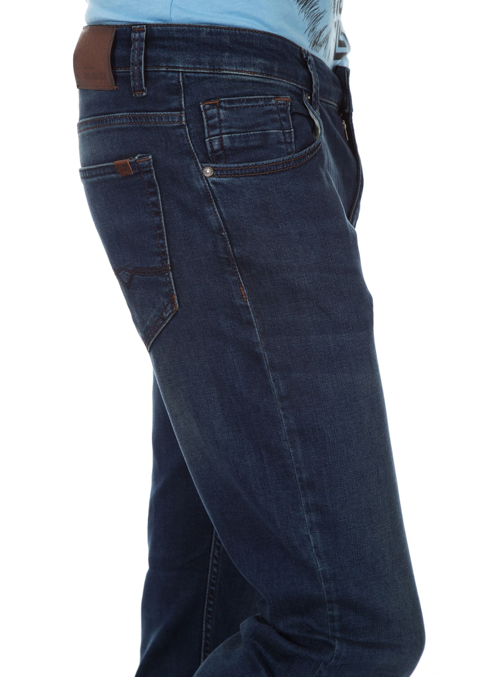 Canon EOS 6D + Canon EF 24-105mm F4L IS USM sample photo. Pants, macro, style photography
