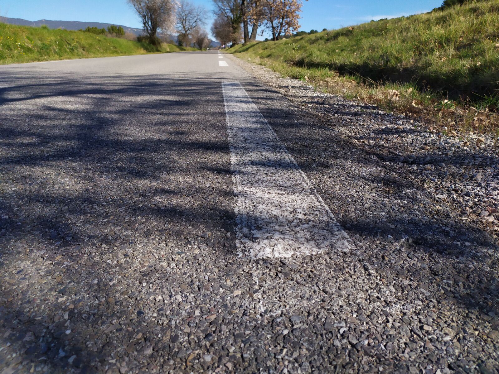 Xiaomi Redmi Note 7 sample photo. Road, vaucluse, luberon photography