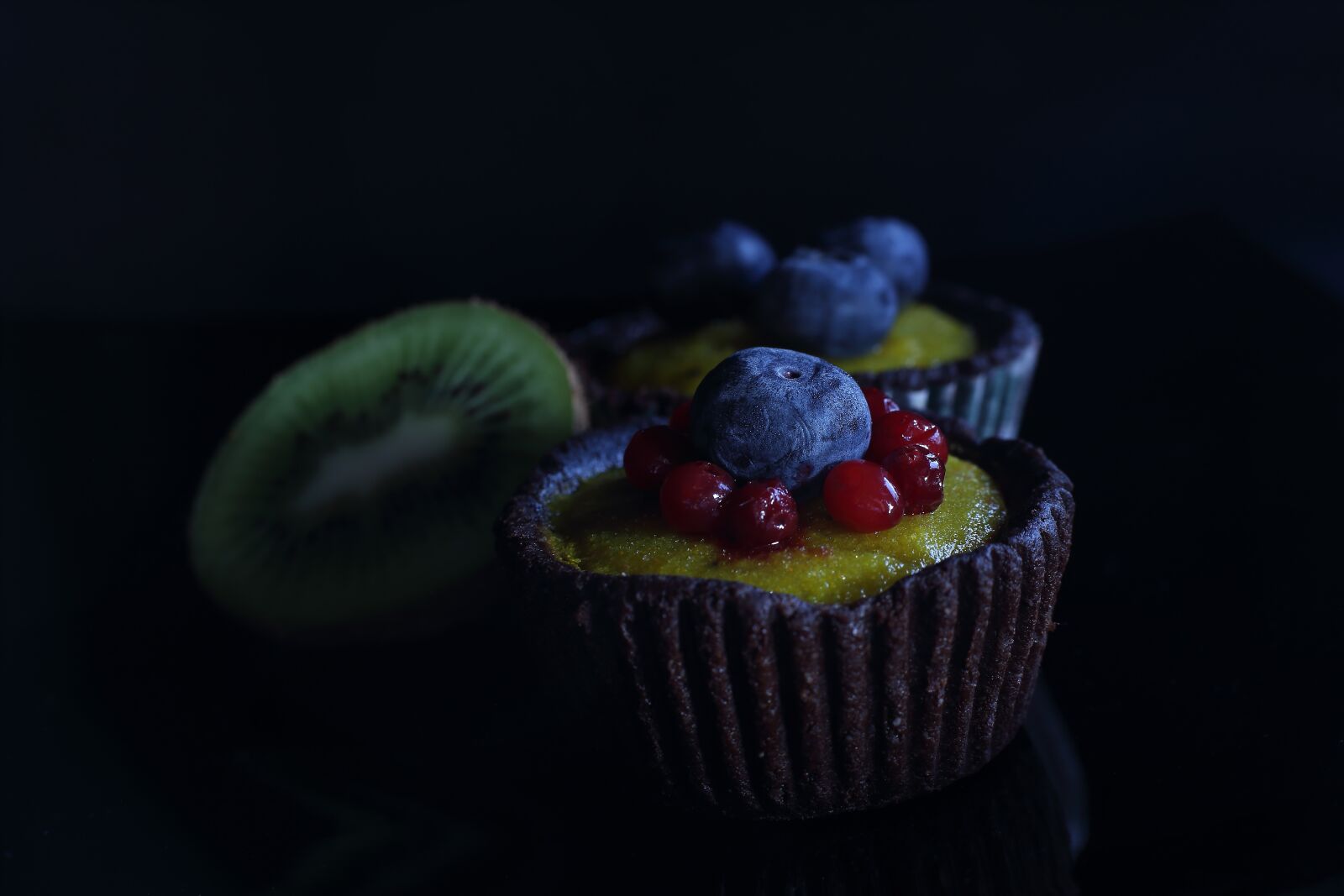 Canon EOS 6D sample photo. Basket, cake, vegan photography