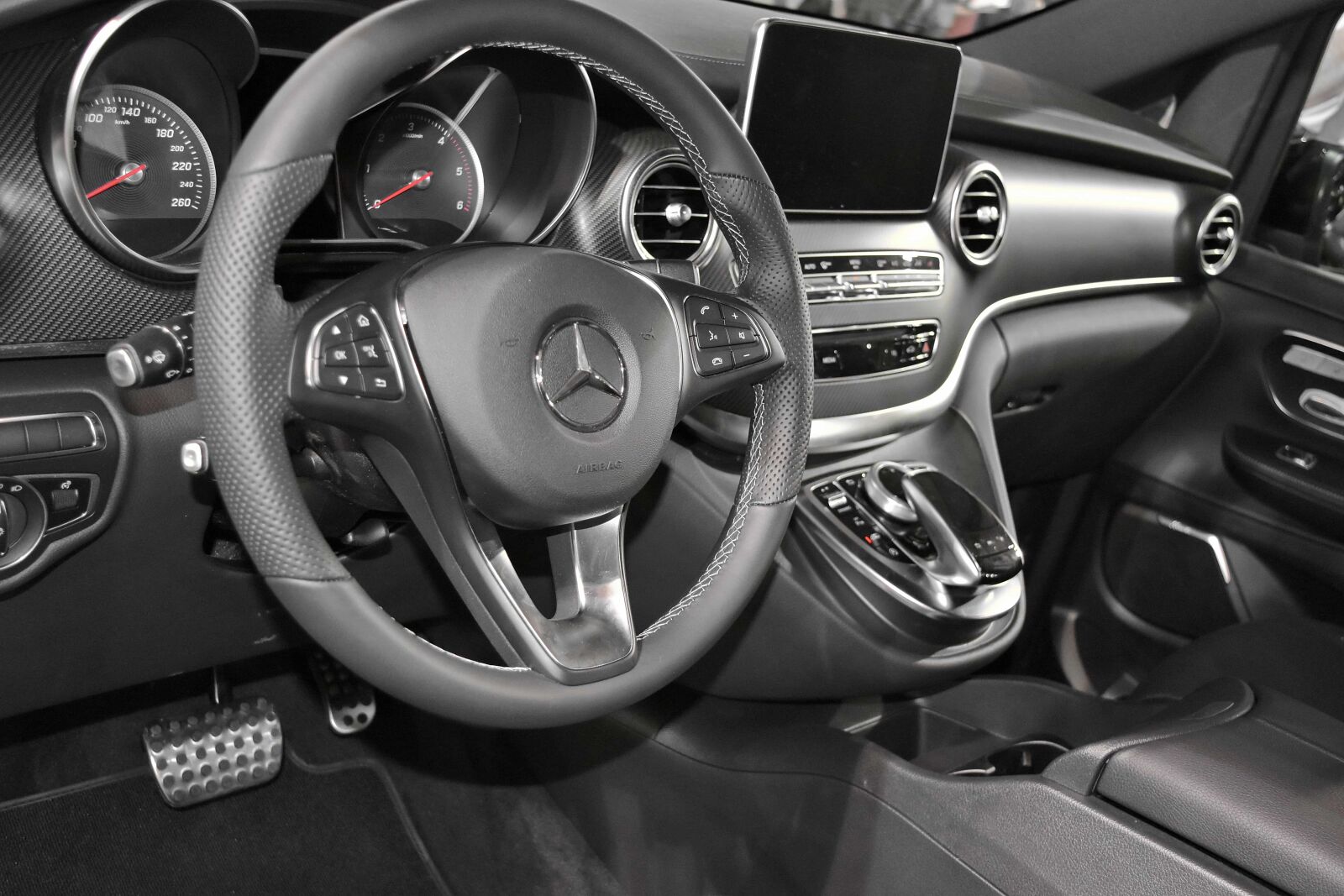 Nikon D5500 sample photo. Car seat, expensive, control photography