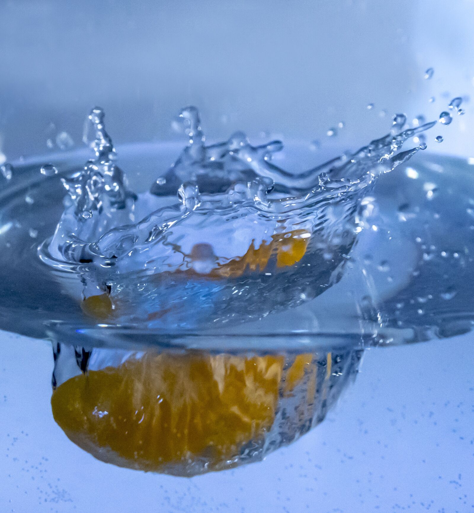 Canon EOS 7D Mark II sample photo. Orange, water, immersion photography