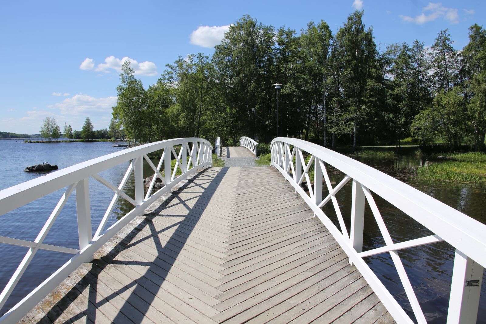 Canon EF 28-300mm F3.5-5.6L IS USM sample photo. Bridge, white, the romantic photography