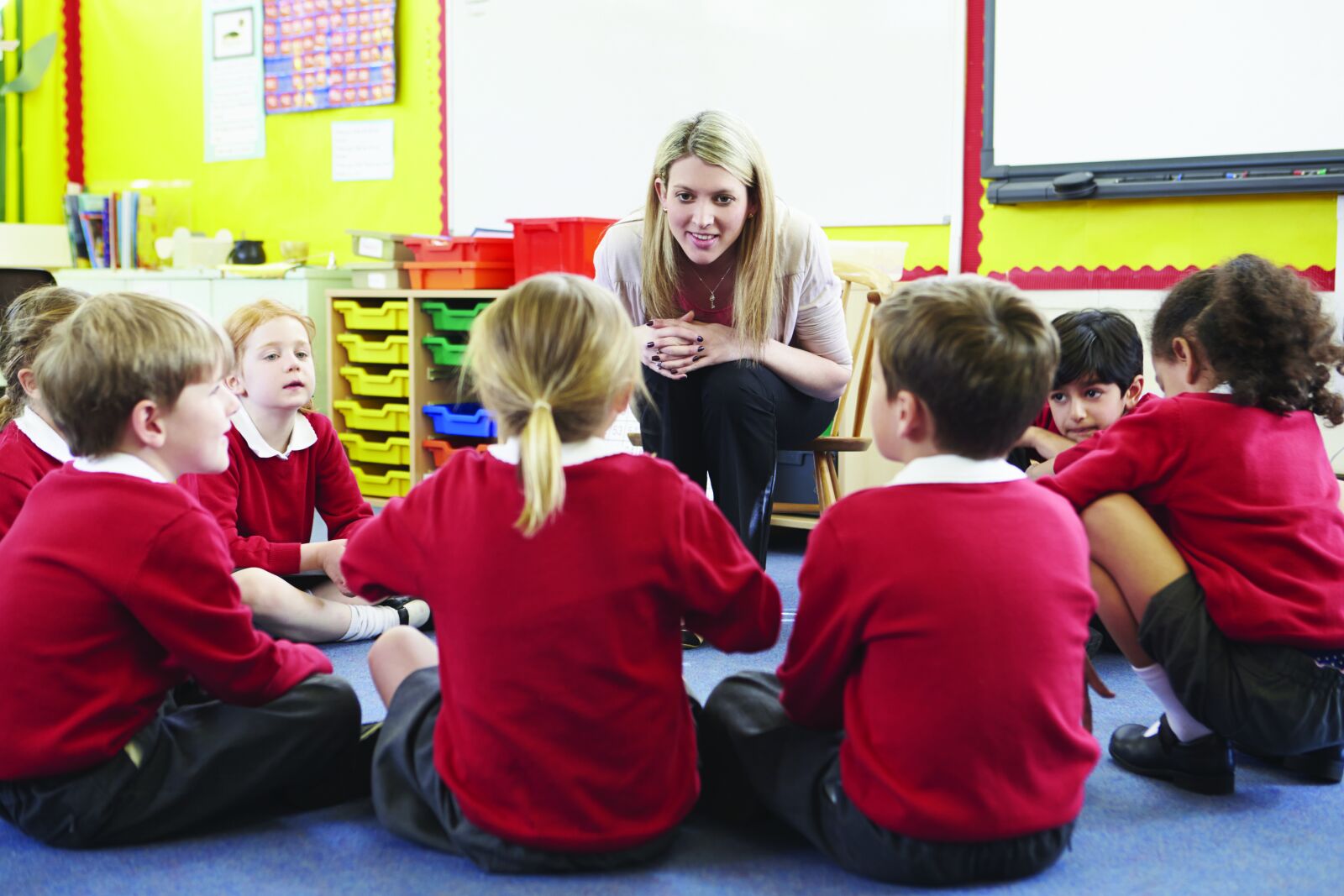 Canon EOS-1D X sample photo. Teaching, children, listening photography