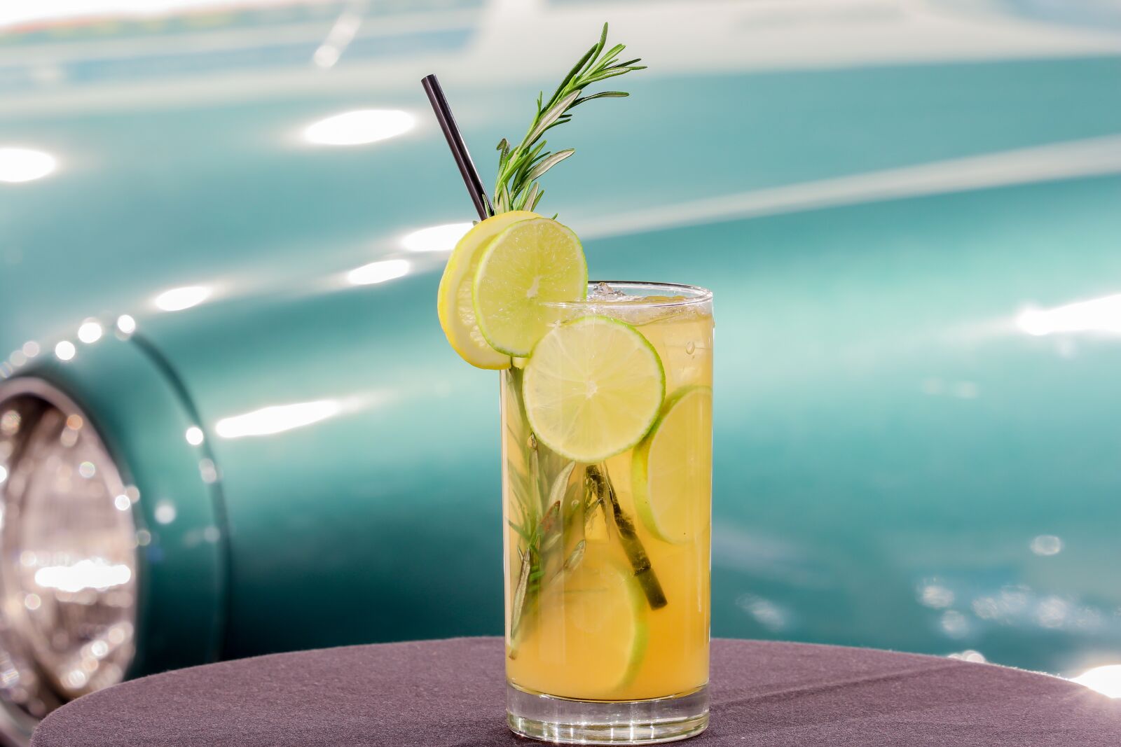 Canon EF-S 55-250mm F4-5.6 IS STM sample photo. Glass, summer, drink photography