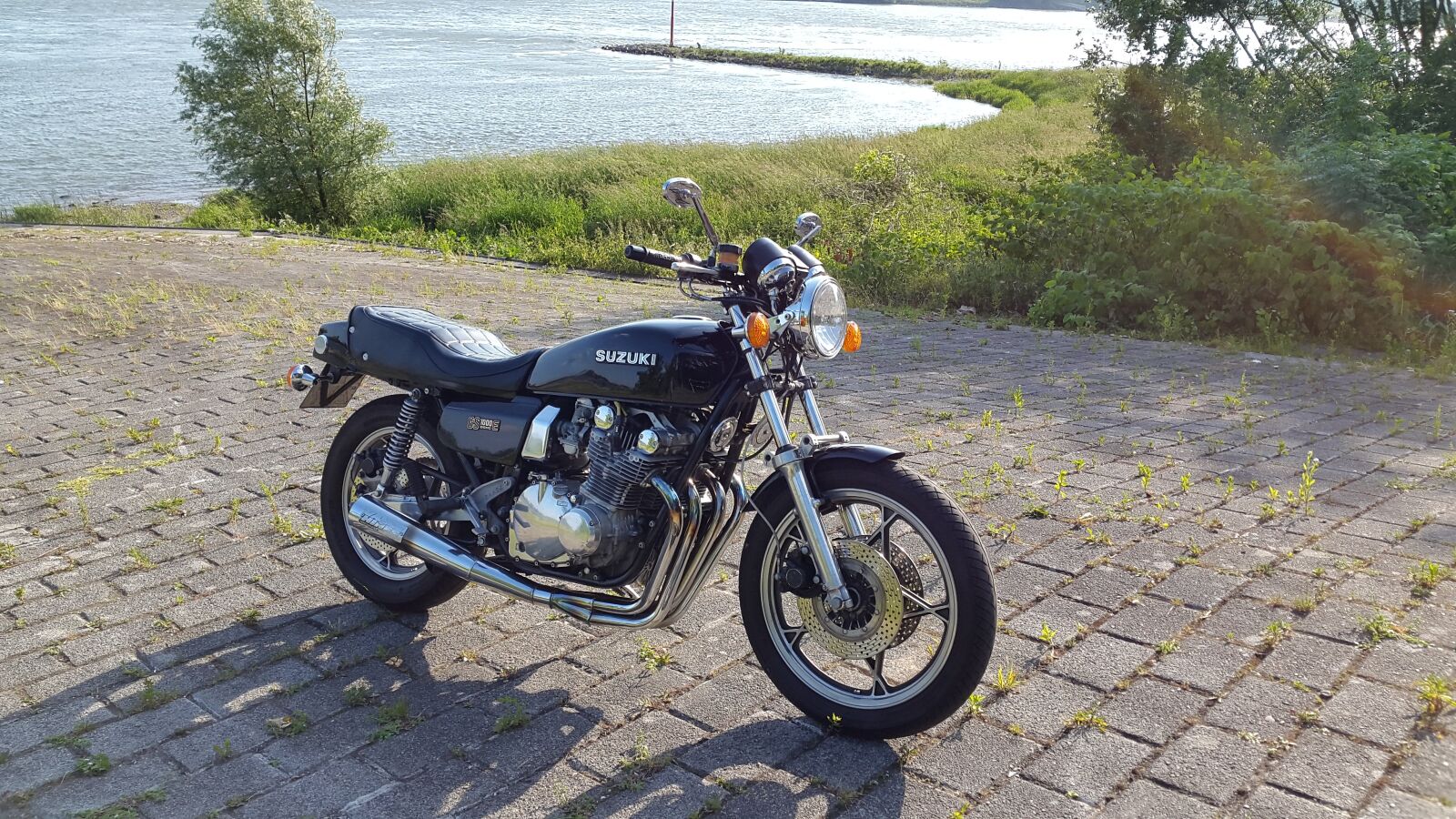 Samsung Galaxy Alpha sample photo. Motorcycle, summer, blue photography