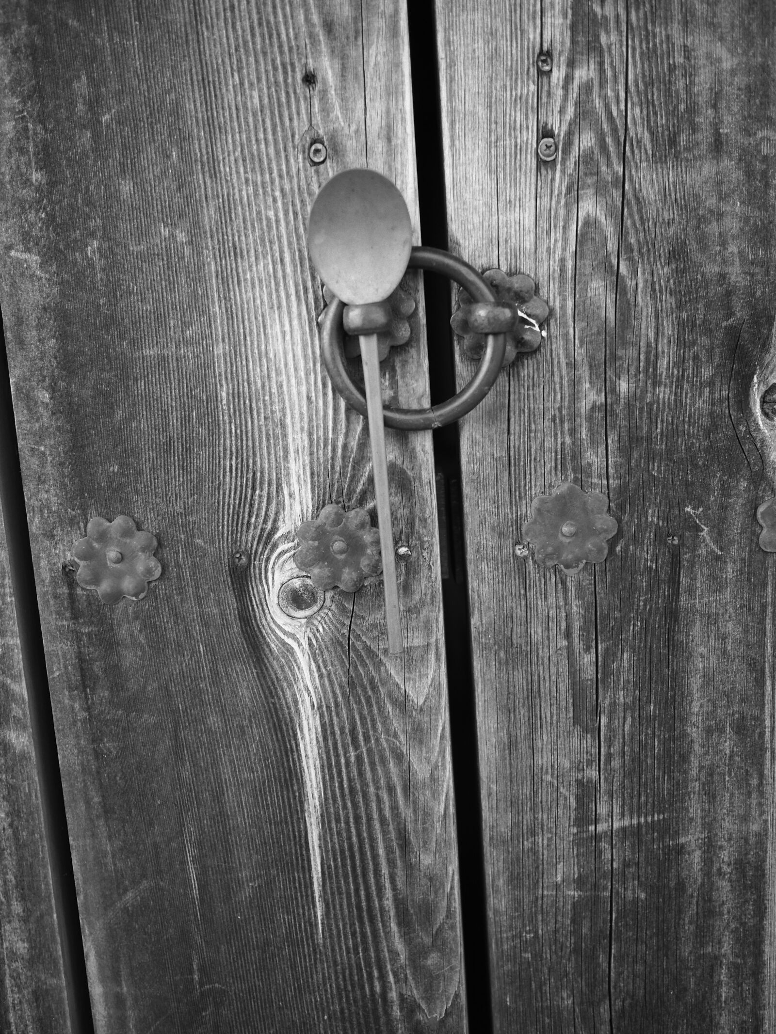 Olympus PEN-F sample photo. Traditional, door, lock photography