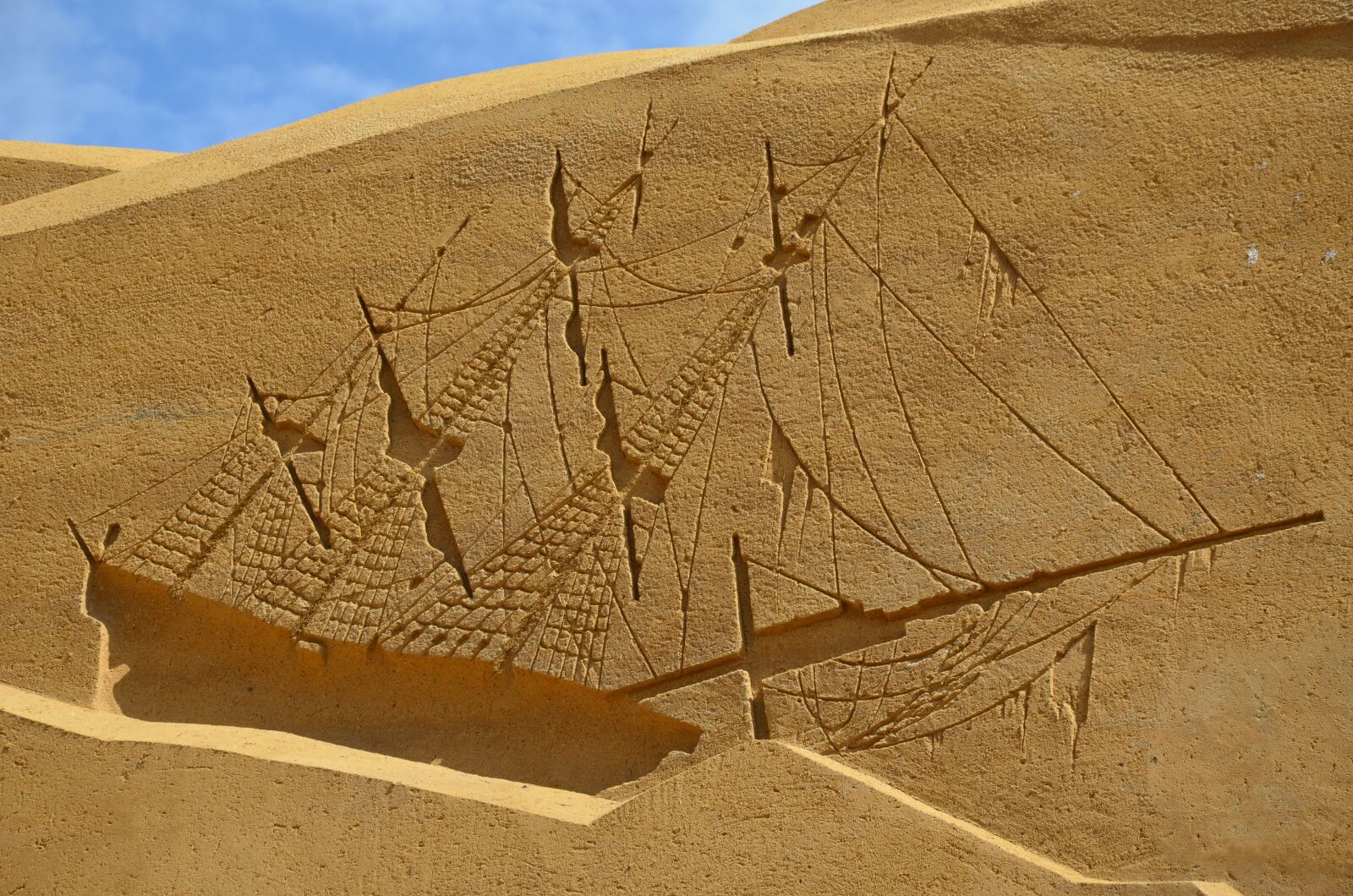 Nikon D5100 sample photo. Sand sculptures, art, sculpture photography
