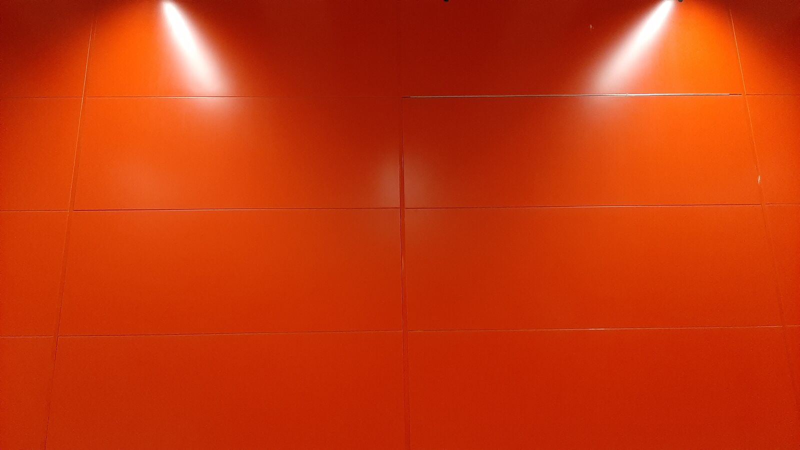 Samsung Galaxy A50 sample photo. Metal, red, wall photography
